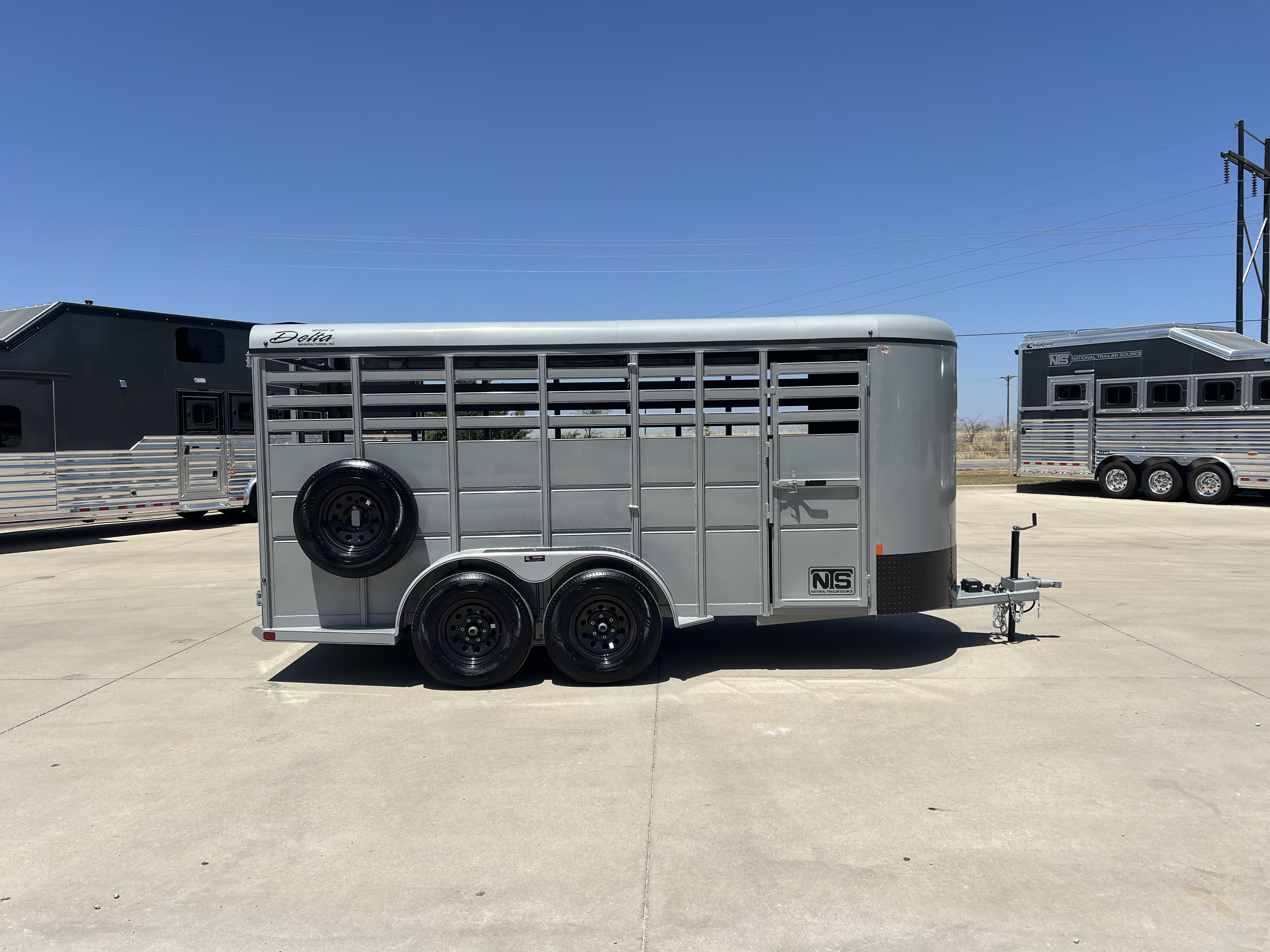 Trailer Photo 12