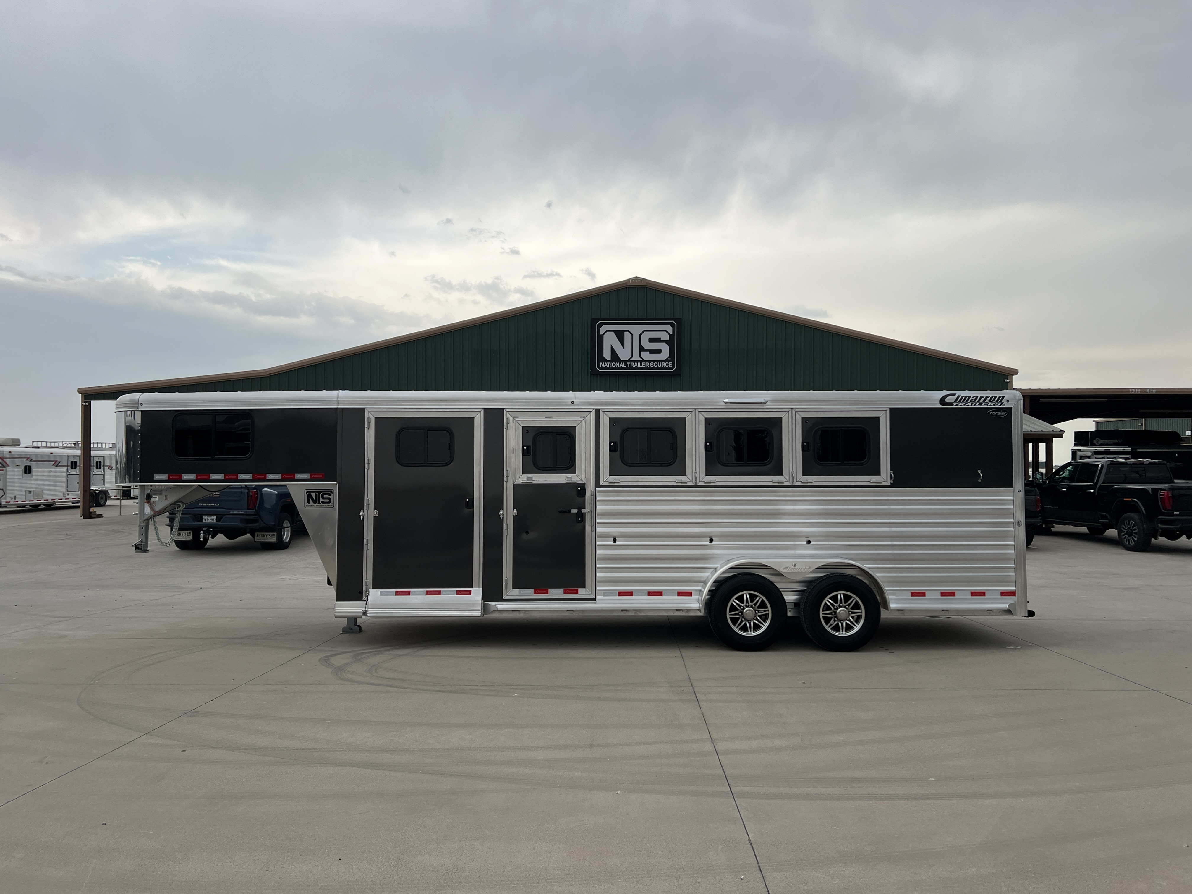 2027 Cimarron 4 Horse Slant Load Gooseneck Trailer